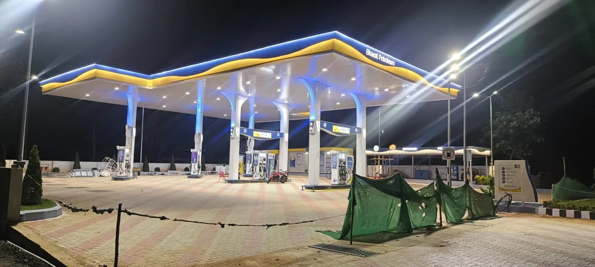 Premium LED Signage (Petroleum, Corporate & Retail) — photo 6 of 9